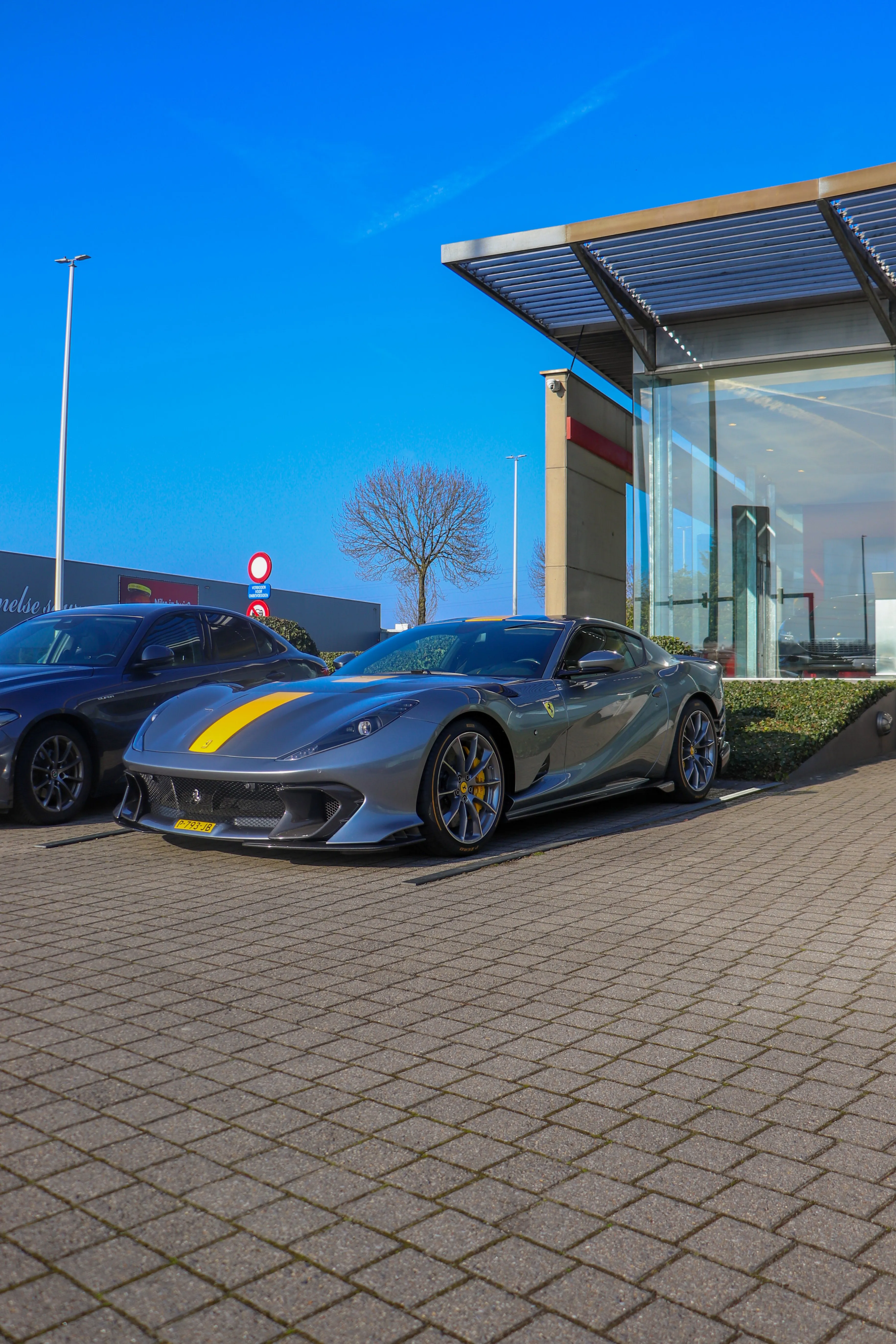 Ferrari 812 Competizione